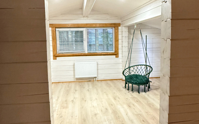 Частный дом Белый и сосны