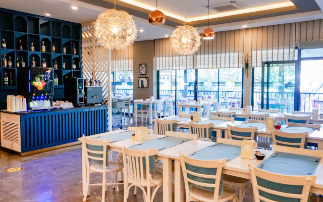 Отель Istanbul Beach