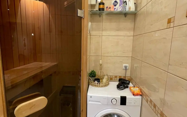 Dvuhkomnatnaya s saunoj u Verhnego ozera Flat