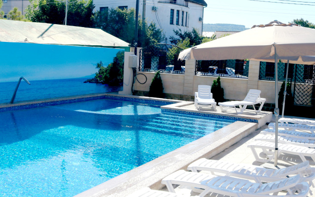 Kristall Hotel