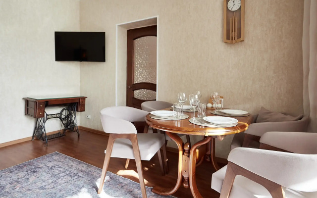 Апартаменты у входа в парк