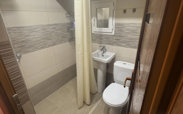 Apart Arm Apartments