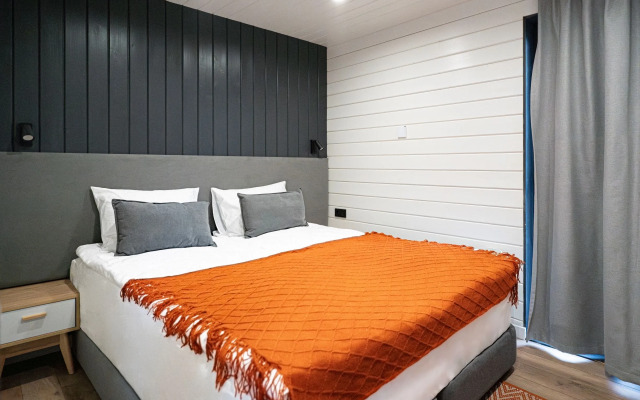 Отель Русские сезоны Эмбиент парк