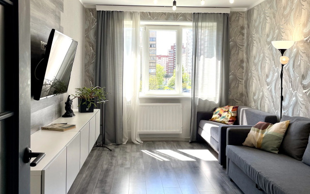3kh Komnatnye U Nevy S Yakhtami Apartments