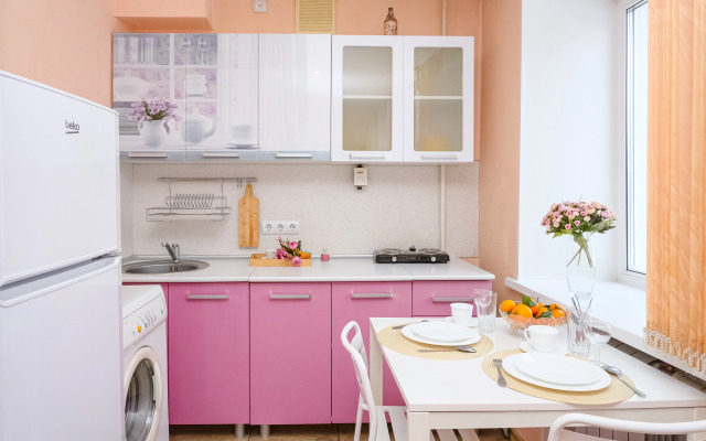 Uyutnaya Studiya Vozle Serebryanogo Berega Flat