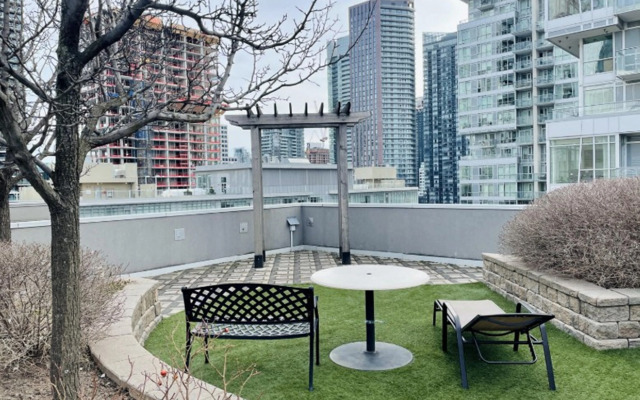 Simcoe Downtown Condos Apartment Hotel