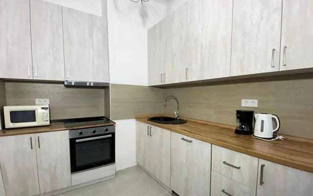 Dvukhkomnatnye Van Gog Ryadom S Arbatom Apartments