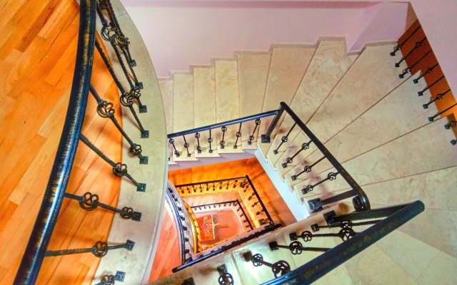 Legend Hotel