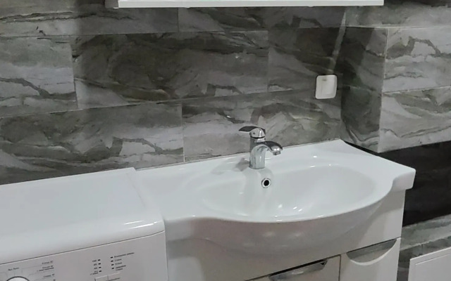 Bul'var Pobedy Apartment