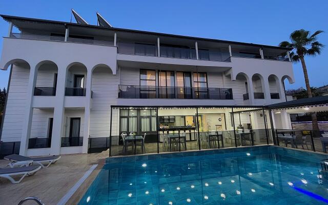 Jest Hotel