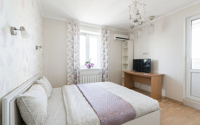 Апартаменты возле метро Автозаводская. 4 станции до центра. Парковка.