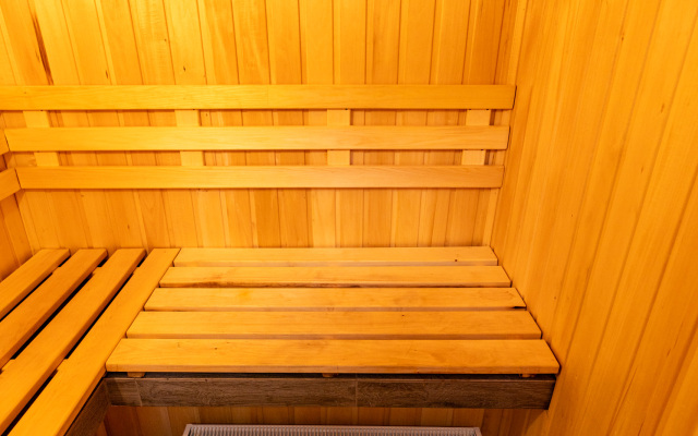 Merlin-Monro Flat with sauna