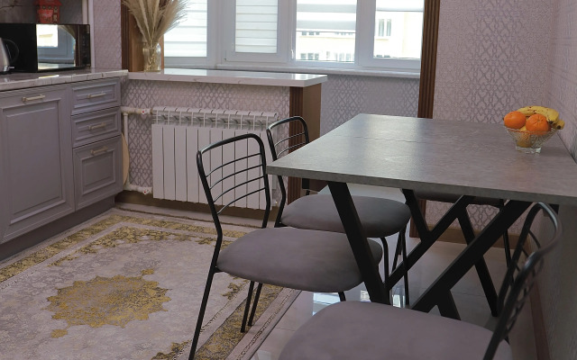 Kavkazskaya 18 Flat
