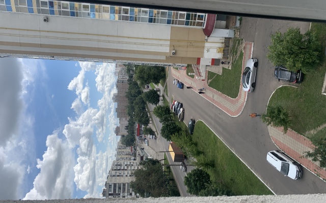 Bolshaya Kvartira Na Oktyabryskoy Apartments