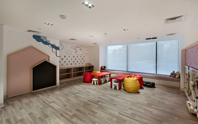 Modern Studio at Paragon Apartments