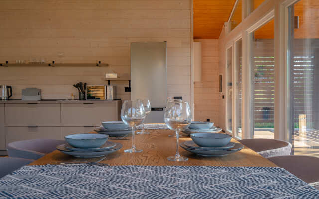 Friends & Family Guest House