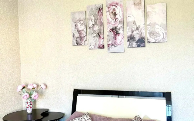 V Tsentre Astrakhani Flat