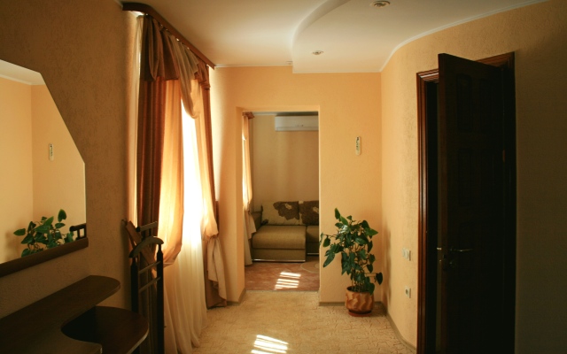 Myis Hotel