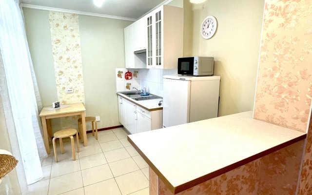 Tsentr Vid Na Gorod S 20 Go Etazha Lodging House