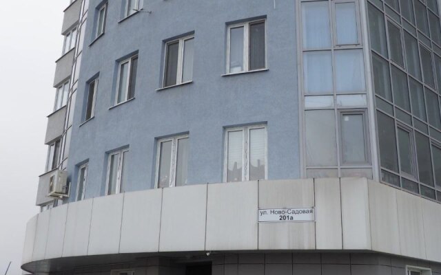 Odnokomnatnaya Ryadom S Zagorodnym Parkom Flat