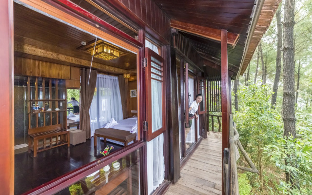 Sankofa Village Hill Resort and Spa Hotel