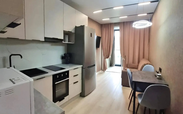 Квартира с отдельной спальней и просторным балконом