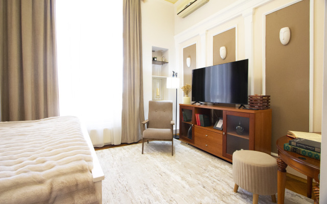 Na Tverskoy Flat