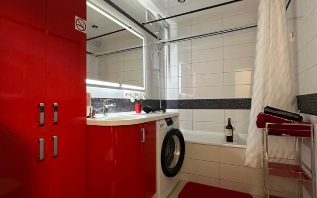 Stil'naya evro 3-h.kom.kvartira s dizajnerskim remontom v ZHK"Evropejskij" Flat
