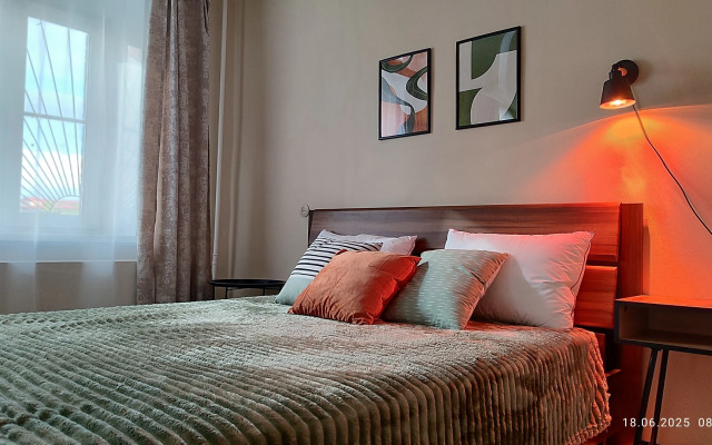 Na Shilova 12 Flat