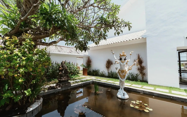Nalas Villa