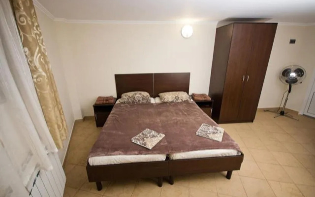 Guest house Gostevoj dom Milana