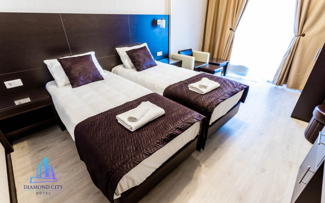 Отель Diamond City