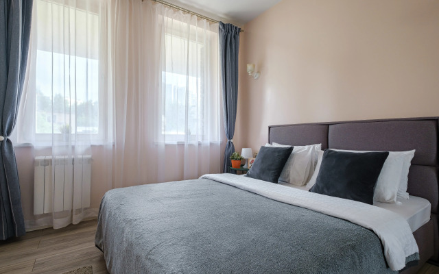 Dvukhkomnatnaya s Yevroremontom Flat