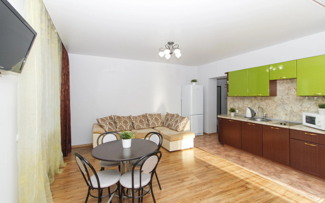 Апартаменты с двуспальной кроватью и кухонной зоной №302