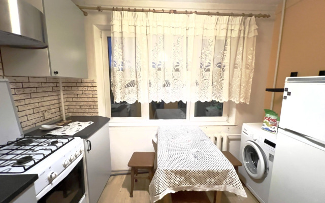 Квартира Трехкомнатная на Гидростроителей