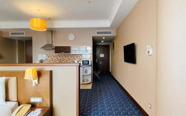 Parkside Hotel & Apartments