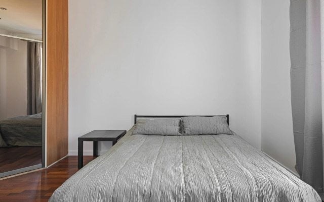 S vidom na Dvorets Respubliki Flat