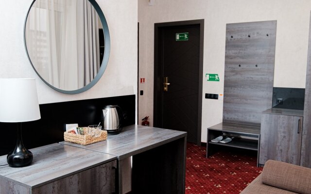 Deluxe Hotel