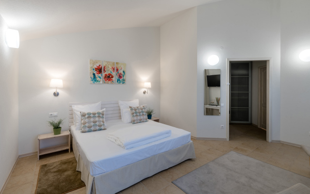 Loyal Guest House