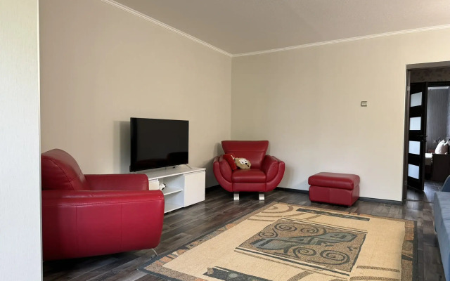 Квартира Двухкомнатная ProApartment на Брамса 21