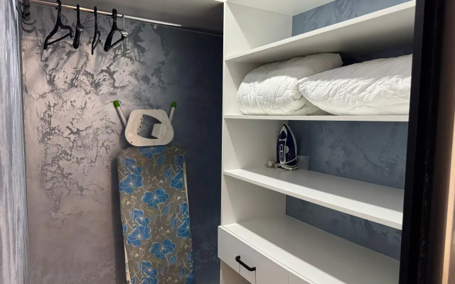Apartamenty Avrora Shiroko Kholodnaya 8. 2 etazh