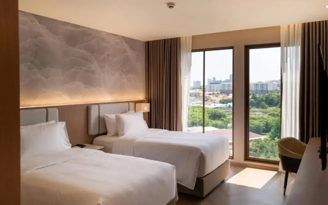 Отель Samsara Hotel Pattaya