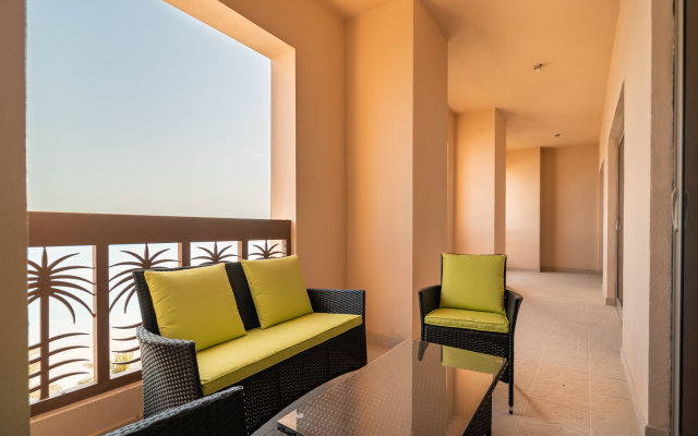 GLOBALSTAY apartments by the sea on Palm Jumeirah with a private beach