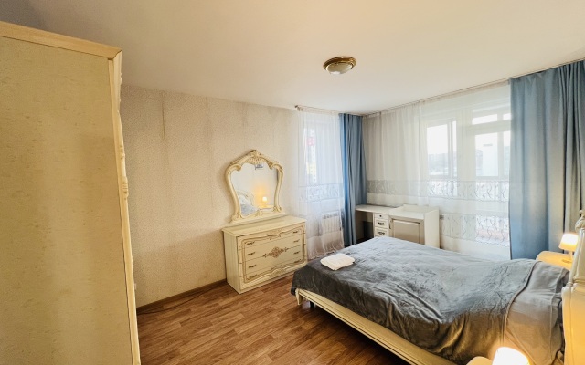 White Flat