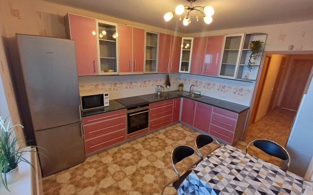 Chayka House na Volzhskaya Naberezhnaya d.21 Apartments