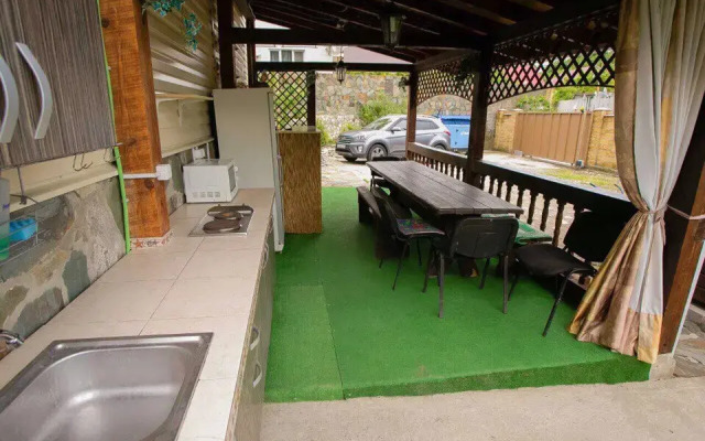 Byyuti Spa Na Rucheynoy Guest house