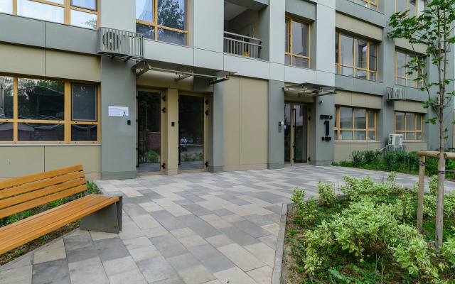 Ryadom s Arbatom i Megoy Flat