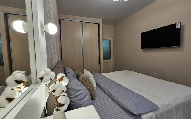 White Lodging Flat