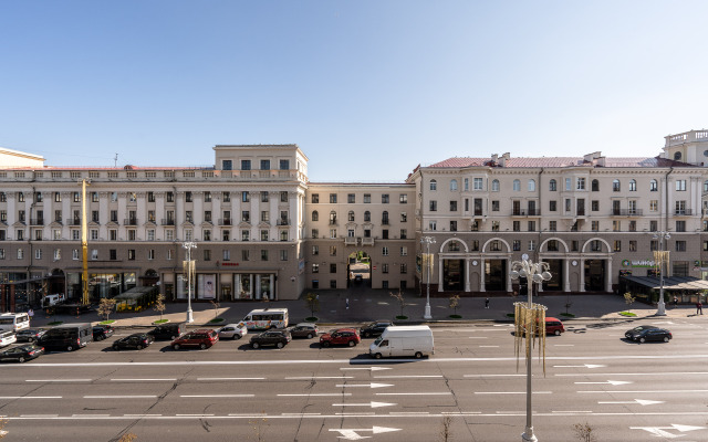 Na Nezavisimosti Okolo Tsuma Apartments