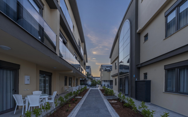 Lara Beach Homes